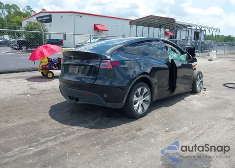 2023 Tesla Model Y Awd/Long Range Dual Motor All-Wheel Drive from USA, damaged, VIN 7SAYGAEE1PF632979